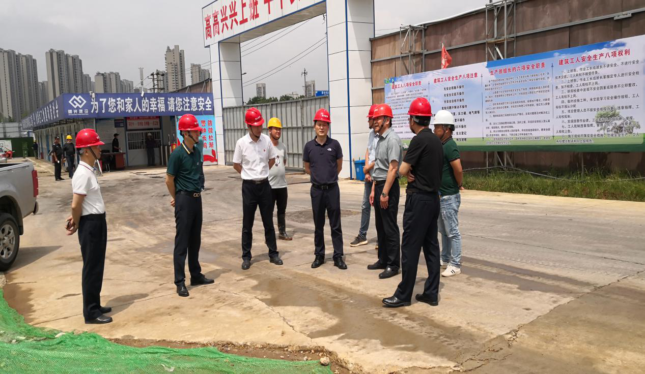 杨晓彬一行深入六安、霍邱项目调研安全生产工作